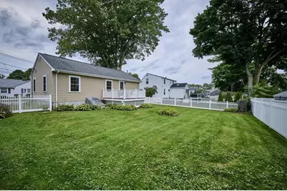 25 Jensen Rd, Watertown, MA 02472 - Photo 16