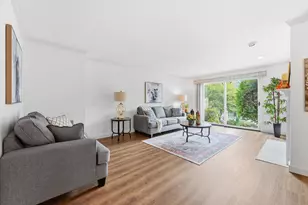 7 Shady Brook Ln, West Springfield, MA 01089 - Photo 2