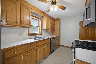101 Fisher St, North Attleboro, MA 02760 - Photo 4