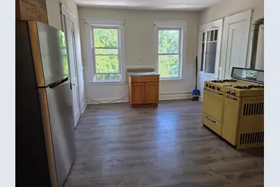 14 Douglas Ct #3rd FL, Worcester, MA 01603 - Photo 2