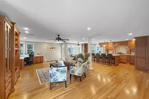 5 Swan Cir, Shrewsbury, MA 01545 - Photo 4