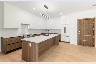 16 Stearns Rd #304, Wellesley, MA 02482 - Photo 4