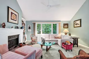 8 Pilgrim Dr, Westford, MA 01886 - Photo 6
