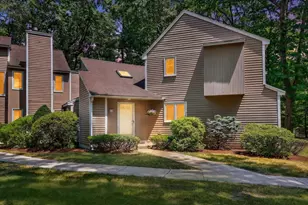 8 Pilgrim Dr, Westford, MA 01886 - Photo 2