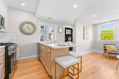 194 Washington Ave #4, Winthrop, MA 02152 - Photo 4