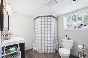 7 Coolidge St, Dartmouth, MA 02748 - Photo 14