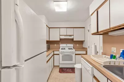15 Marion St #F, Boston, MA 02131 - Photo 10