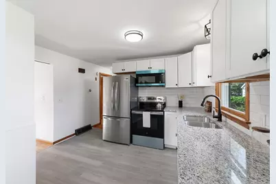 30 French St, Springfield, MA 01104 - Photo 12