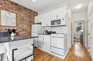 32 Grove St, Boston, MA 02114 - Photo 12