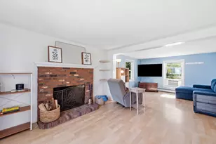 380 Plumtree Rd, Springfield, MA 01118 - Photo 2