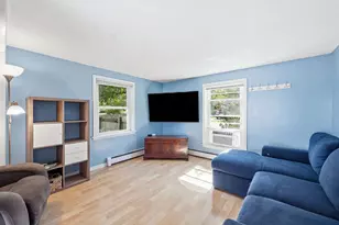 380 Plumtree Rd, Springfield, MA 01118 - Photo 4