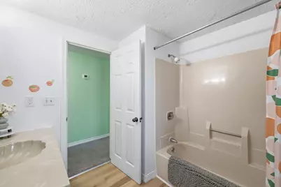 380 Plumtree Rd, Springfield, MA 01118 - Photo 30
