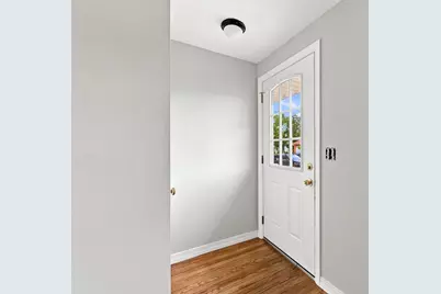 76 Daley St, Chicopee, MA 01013 - Photo 4