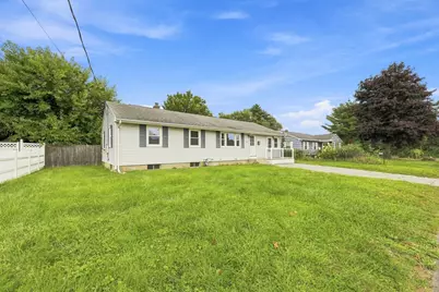 76 Daley St, Chicopee, MA 01013 - Photo 2