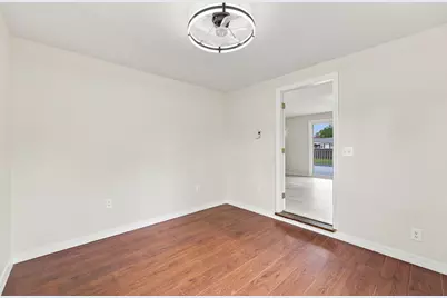 76 Daley St, Chicopee, MA 01013 - Photo 24