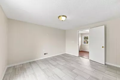 76 Daley St, Chicopee, MA 01013 - Photo 18