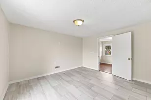76 Daley St, Chicopee, MA 01013 - Photo 18