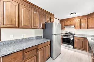 76 Daley St, Chicopee, MA 01013 - Photo 14
