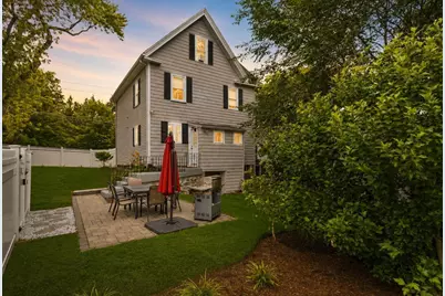 258 Cross St, Winchester, MA 01890 - Photo 1