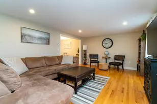 391 Franklin St, Hanson, MA 02341 - Photo 6