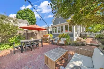 18 Broad St, Newburyport, MA 01950 - Photo 4