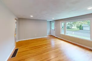 36 Stuart Ave, Leominster, MA 01453 - Photo 14
