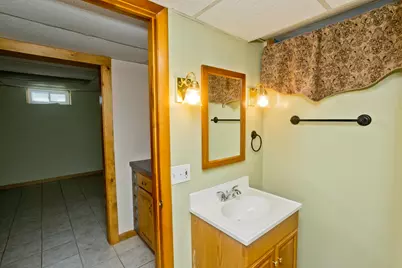 14 Philip St, Ludlow, MA 01056 - Photo 38