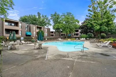 64 Shrewsbury Green Dr #E, Shrewsbury, MA 01545 - Photo 16