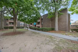10 Shrewsbury Green Dr, Shrewsbury, MA 01545 - Photo 32