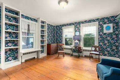 35 Dutcher St, Hopedale, MA 01747 - Photo 4