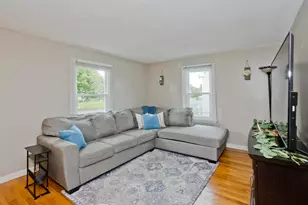 143 Winton St, Springfield, MA 01118 - Photo 4