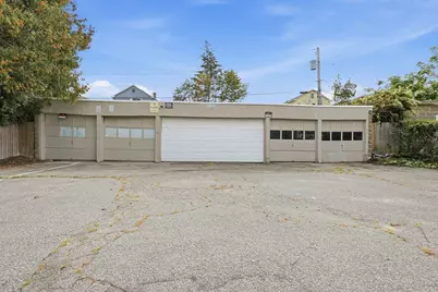 17 Fairbanks St, Worcester, MA 01610 - Photo 32