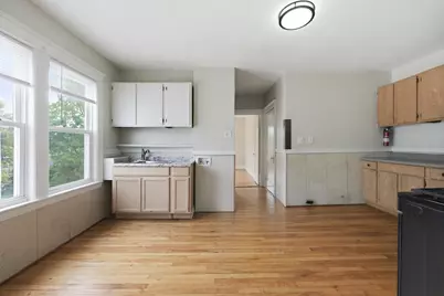17 Fairbanks St, Worcester, MA 01610 - Photo 8