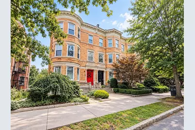 1742 Beacon St #2, Brookline, MA 02445 - Photo 12