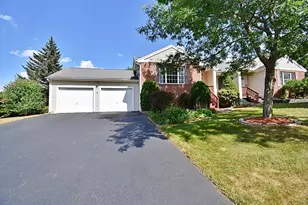 19 Ptarmigan Dr, Shrewsbury, MA 01545 - Photo 1