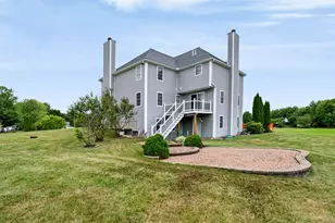 4 Day Break Dr, Plaistow, NH 03865 - Photo 4