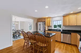 4 Day Break Dr, Plaistow, NH 03865 - Photo 6