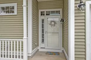 605 Devenwood Way, Clinton, MA 01510 - Photo 2