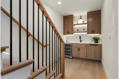 421 E. 6th St #TH1, Boston, MA 02127 - Photo 36