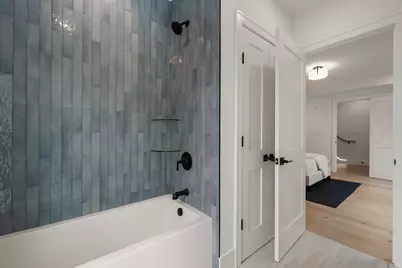 421 E. 6th St #TH1, Boston, MA 02127 - Photo 24