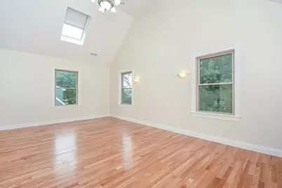 5 Lane Ave, Bedford, MA 01730 - Photo 8