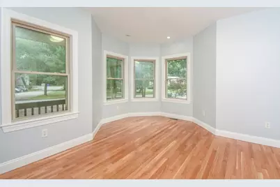 5 Lane Ave, Bedford, MA 01730 - Photo 14