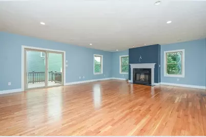 5 Lane Ave, Bedford, MA 01730 - Photo 2