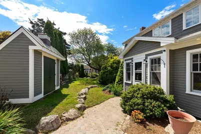 18 Holly St, Gloucester, MA 01930 - Photo 34