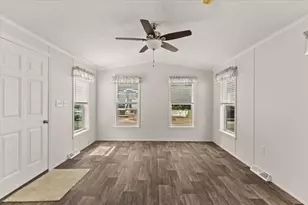 1540 Broadway, Raynham, MA 02767 - Photo 4