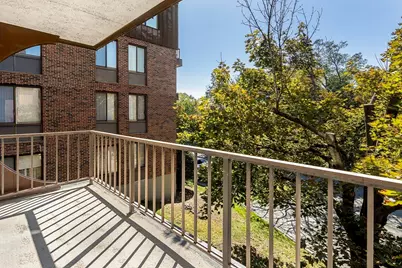 1004 Paradise Rd #2M, Swampscott, MA 01907 - Photo 12
