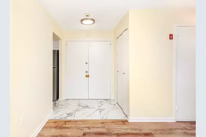 1004 Paradise Rd #2M, Swampscott, MA 01907 - Photo 2