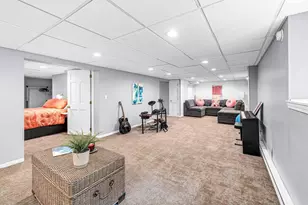 908 Frank Smith Rd, Longmeadow, MA 01106 - Photo 36