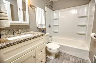 82 Centre St, Quincy, MA 02169 - Photo 8