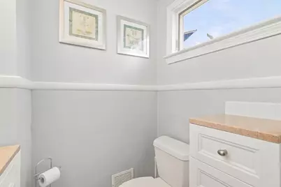 33 Nicholson St, Lynn, MA 01905 - Photo 18